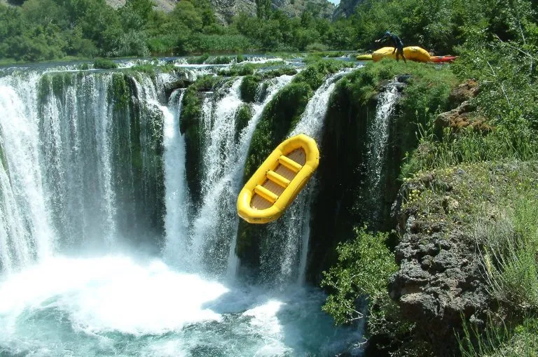 Wasserfall Kajak Abenteuer
